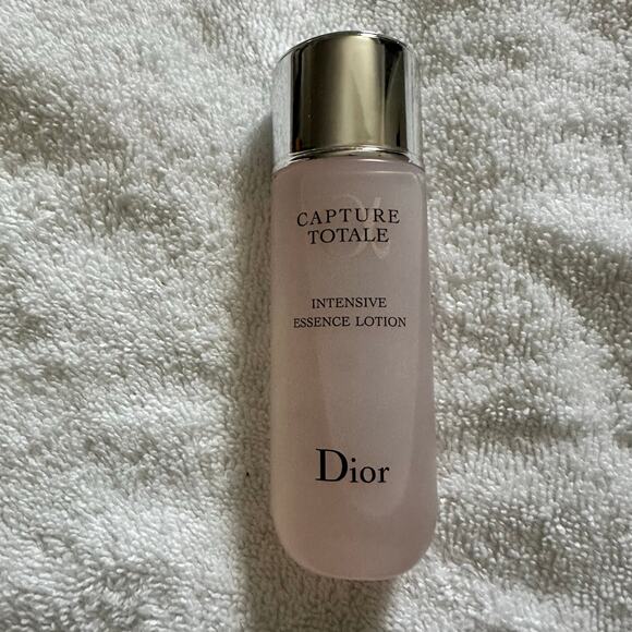 Christian Dior Capture Totale Intensive Essence Lotion 1.7 oz 50 ml Skincare - Picture 7 of 9
